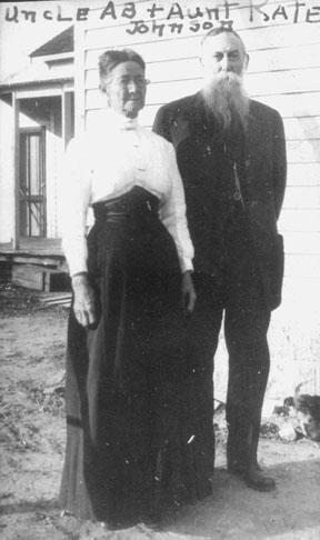 At J T Willows home, Kirksville, 1914