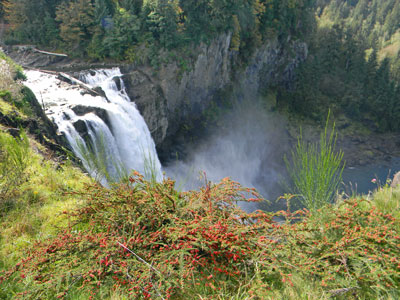 Another view of the falls.