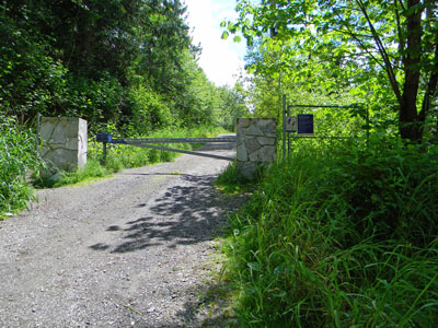 Gateway to Pinnacle Peak.